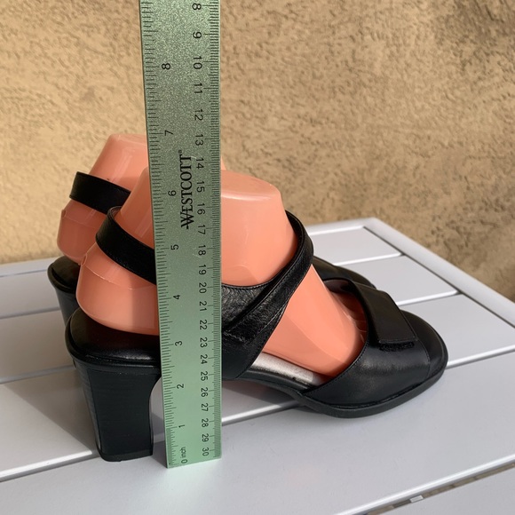 BeautiFeel black leather sandals square toe size 11 (European 41) - Picture 7 of 13